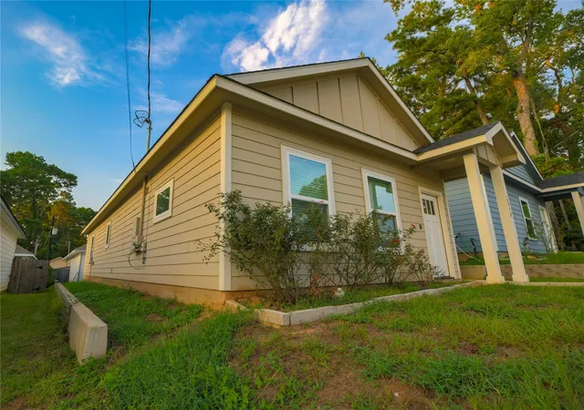 Photo 3 of Single family home for sale at 16948 W Dounreay St, Montgomery, TX 77316 | MLS# 84566781 | Listing updated on 2026-09-11
