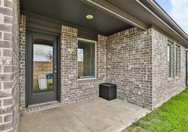 Photo 4 of Single family home for sale at 427 Blanco Ln, Dayton, TX 77535 | MLS# 31048802 | Listing updated on 2026-09-02