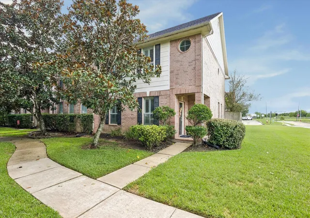 Photo 1 of Townhouse for sale at 607 Travis St #9, Webster, TX 77598 | MLS# 49499744 | Listing updated on 2026-09-28