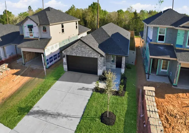 Photo 3 of Single family home for sale at 4113 Bronco Sta Ln, League City, TX 77511 | MLS# 72702289 | Listing updated on 2026-10-10