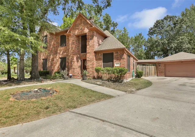 Photo 1 of Single family home for sale at 2010 Trl Water Ct, Kingwood, TX 77339 | MLS# 44691909 | Listing updated on 2026-09-23