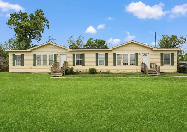 Photo 1 of Multi family home for sale at 7446 Weyburn St, Houston, TX 77028 | MLS# 9022422 | Listing updated on 2026-10-09