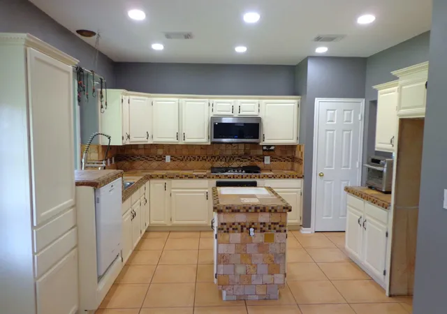 Photo 4 of Single family home for sale at 1602 Emerald Lake Ct, Houston, TX 77062 | MLS# 58128461 | Listing updated on 2026-09-26