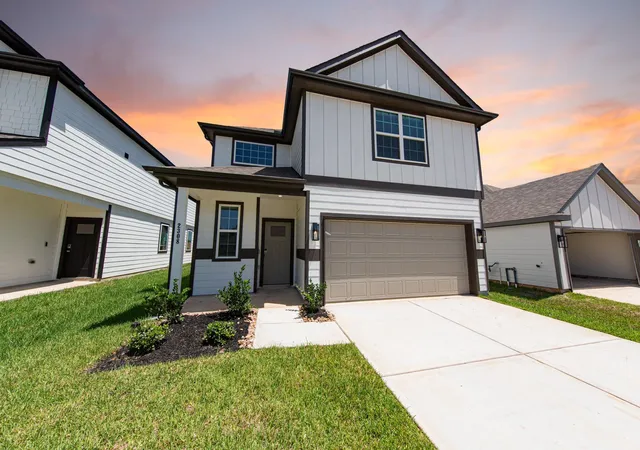Photo 2 of Single family home for sale at 2308 Pipefish Dr, Conroe, TX 77384 | MLS# 31827075 | Listing updated on 2026-09-06
