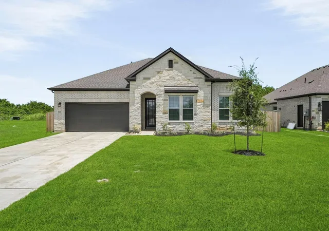 Photo 1 of Single family home for sale at 1568 Elm Ct, Angleton, TX 77515 | MLS# 39314483 | Listing updated on 2026-09-20