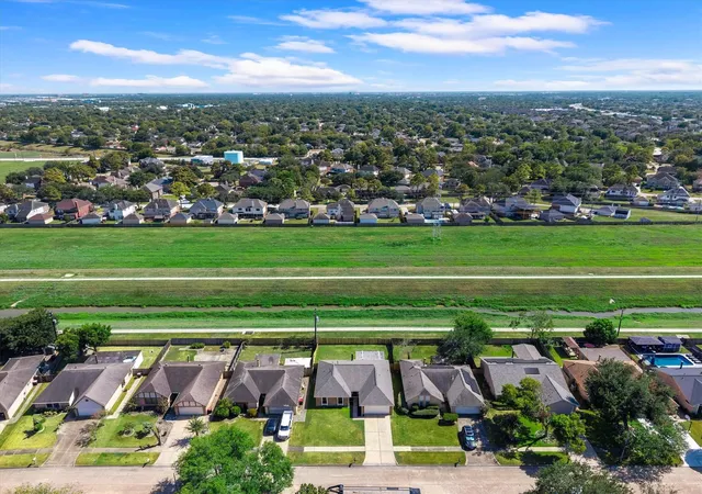Photo 2 of Single family home for sale at 14219 Swanfield Dr, Houston, TX 77083 | MLS# 36616401 | Listing updated on 2026-09-01