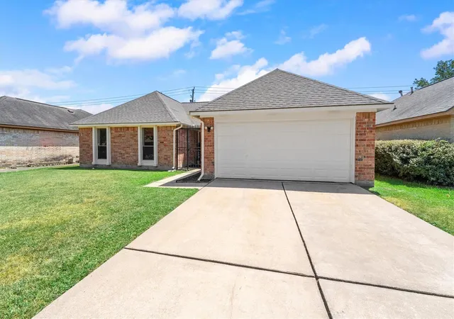 Photo 2 of Single family home for sale at 14219 Swanfield Dr, Houston, TX 77083 | MLS# 36616401 | Listing updated on 2026-09-01