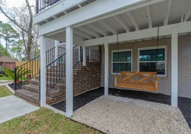 Photo 3 of Single family home for sale at 4509 Country Clb Dr, Dickinson, TX 77539 | MLS# 70440691 | Listing updated on 2026-09-06