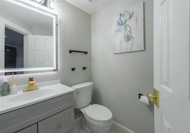 Photo 3 of Single family home for sale at 13431 Yaupon Holly Ln, Houston, TX 77044 | MLS# 95186338 | Listing updated on 2026-09-13