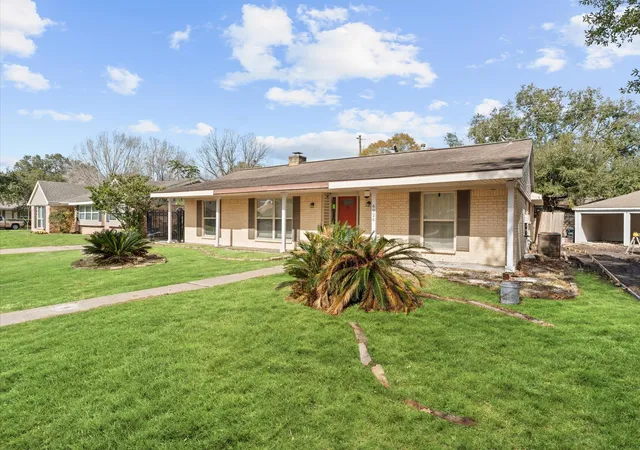 Photo 3 of Single family home for sale at 6026 Mcknight St, Houston, TX 77035 | MLS# 52014151 | Listing updated on 2026-09-15
