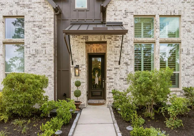 Photo 2 of Townhouse for sale at 515 Cypress Valley Ave, Montgomery, TX 77316 | MLS# 25626845 | Listing updated on 2026-09-03