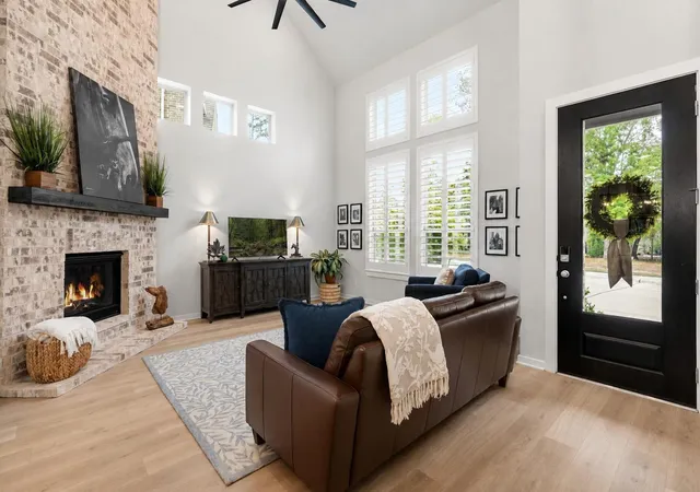 Photo 4 of Townhouse for sale at 515 Cypress Valley Ave, Montgomery, TX 77316 | MLS# 25626845 | Listing updated on 2026-09-03