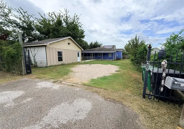 Photo 4 of Single family home for sale at 4602 Nichols St, Houston, TX 77020 | MLS# 91069846 | Listing updated on 2026-09-10
