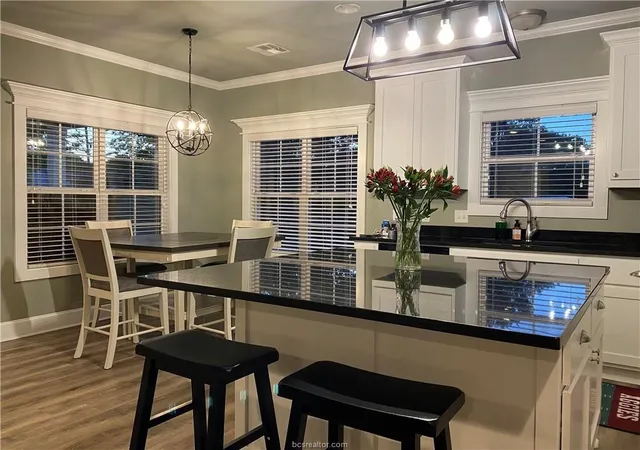 Photo 3 of Single family home for sale at 1637 Park Pl, College Station, TX 77840 | MLS# 26781700 | Listing updated on 2026-09-26