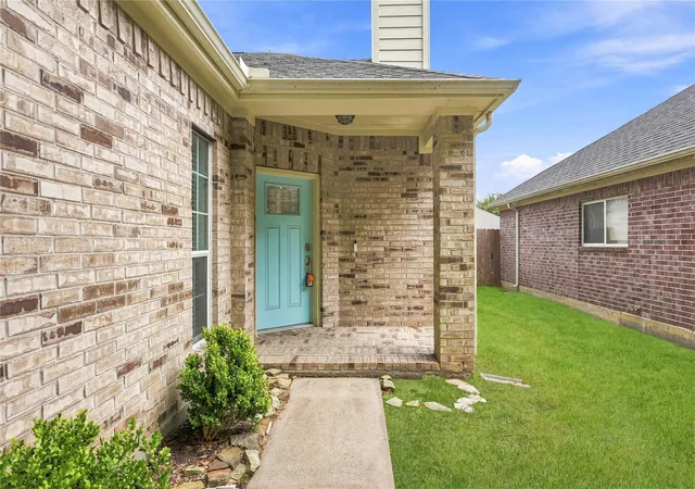 Photo 4 of Single family home for sale at 3719 Nichols Ave, Dickinson, TX 77539 | MLS# 83813280 | Listing updated on 2026-09-18