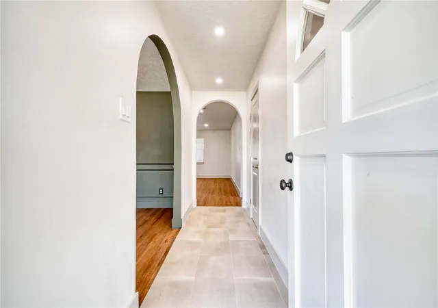 Photo 2 of Single family home for sale at 6618 Heron Ln, Pearland, TX 77584 | MLS# 89779007 | Listing updated on 2026-10-08