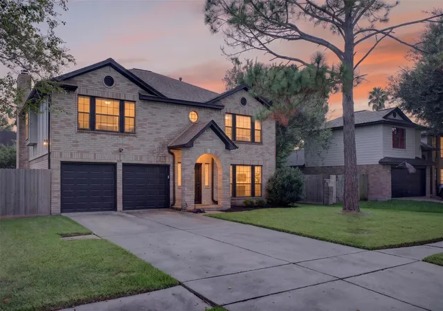 Photo 2 of Single family home for sale at 1808 Palo Duro St, Friendswood, TX 77546 | MLS# 14002320 | Listing updated on 2026-09-12
