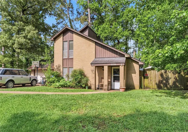 Photo 2 of Single family home for sale at 1114 Mustang Trl, Kingwood, TX 77339 | MLS# 15039805 | Listing updated on 2026-09-07