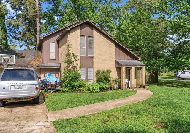 Photo 3 of Single family home for sale at 1114 Mustang Trl, Kingwood, TX 77339 | MLS# 15039805 | Listing updated on 2026-09-07