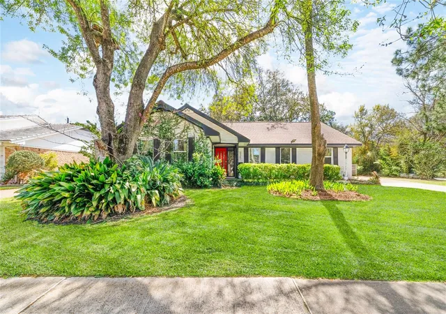 Photo 1 of Single family home for sale at 5347 Rutherglenn Dr, Houston, TX 77096 | MLS# 9204230 | Listing updated on 2026-09-03