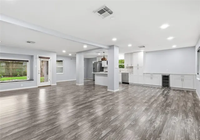 Photo 3 of Single family home for sale at 5347 Rutherglenn Dr, Houston, TX 77096 | MLS# 9204230 | Listing updated on 2026-09-03