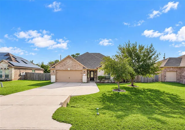 Photo 3 of Single family home for sale at 18803 Maverick Ranch Rd E, Magnolia, TX 77355 | MLS# 25232814 | Listing updated on 2026-09-21