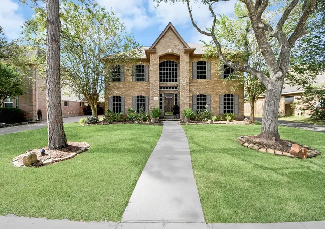 Photo 1 of Sale Pending at 1408 N Pine Orchard Dr, Pearland, TX 77581 | MLS# 75483863 | Listing updated on 2026-10-05