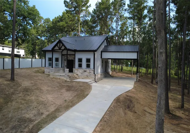 Photo 1 of Single family home for sale at 5054 Hickory Hl Rd, Navasota, TX 77868 | MLS# 11257597 | Listing updated on 2026-09-04