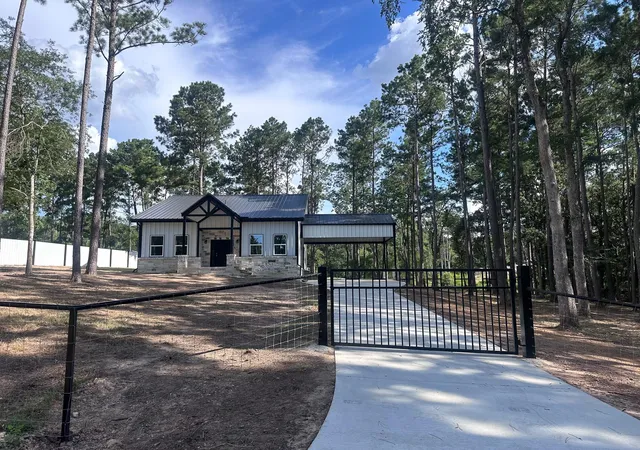 Photo 2 of Single family home for sale at 5054 Hickory Hl Rd, Navasota, TX 77868 | MLS# 11257597 | Listing updated on 2026-09-04