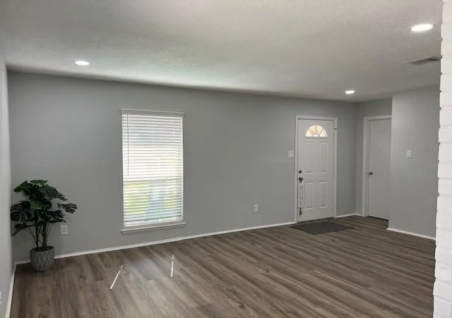 Photo 3 of Single family home for sale at 7502 Trabajo Dr, Houston, TX 77083 | MLS# 16220429 | Listing updated on 2026-09-15