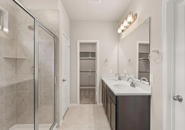 Photo 4 of Single family home for sale at 209 Haynes Ridge Ln, New Caney, TX 77357 | MLS# 43563755 | Listing updated on 2026-09-09