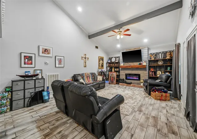 Photo 2 of Single family home for sale at 12331 Silo Ln, Houston, TX 77071 | MLS# 23840841 | Listing updated on 2026-09-13