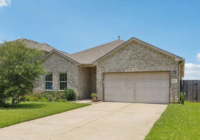 Photo 2 of Single family home for sale at 8806 Explorer Dr, Texas City, TX 77591 | MLS# 80065403 | Listing updated on 2026-09-20