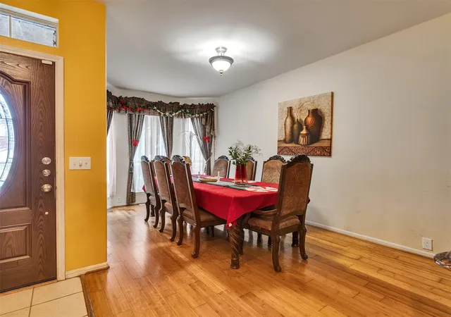 Photo 4 of Single family home for sale at 9102 Sunrise Trl, Pearland, TX 77584 | MLS# 46487948 | Listing updated on 2026-09-05