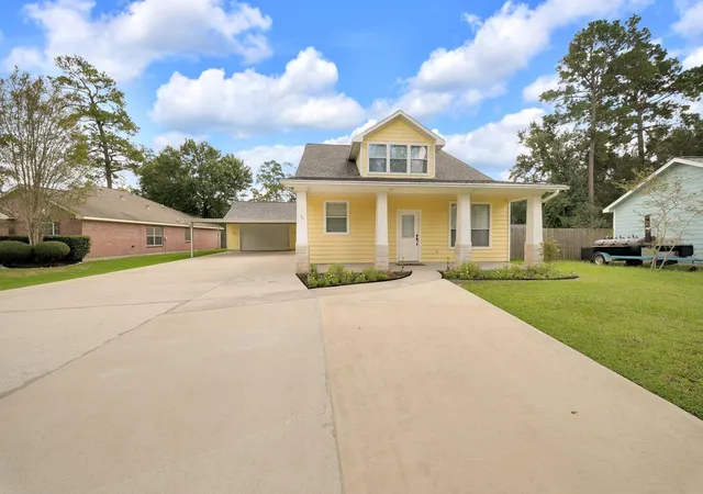 Photo 1 of Single family home for sale at 659 Chateau Woods Pkwy Dr, Conroe, TX 77385 | MLS# 70604972 | Listing updated on 2026-09-09