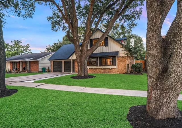 Photo 2 of Single family home for sale at 2907 Dewberry Ln, Pasadena, TX 77502 | MLS# 57408140 | Listing updated on 2026-09-15