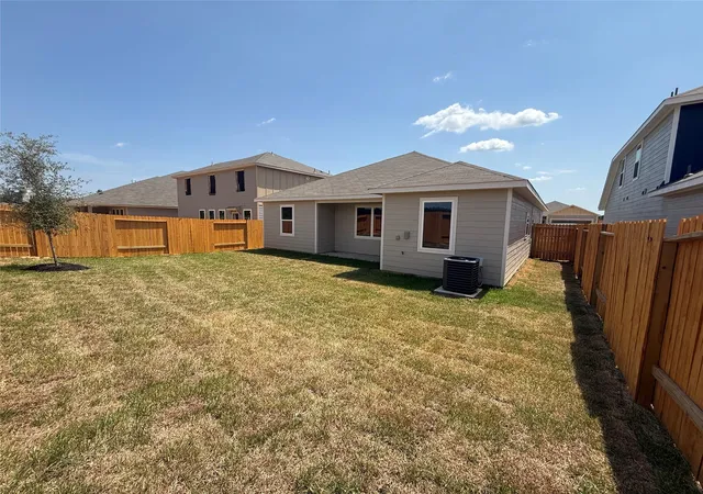 Photo 2 of Single family home for sale at 25511 Blooming Hazel Dr, Cleveland, TX 77328 | MLS# 57410123 | Listing updated on 2026-09-05