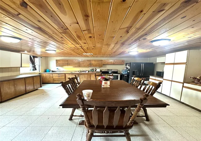 Photo 4 of Single family home for sale at 10682 Foxfire Dr, Plantersville, TX 77363 | MLS# 27632673 | Listing updated on 2026-09-04