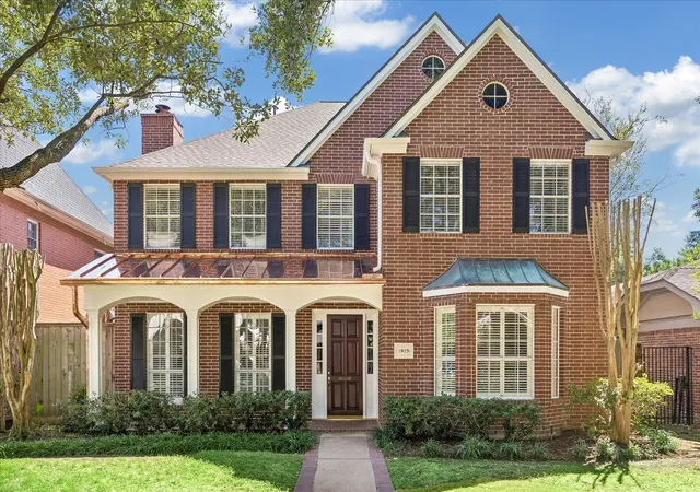 Photo 1 of Sale Pending at 1815 Albans Rd, Houston, TX 77005 | MLS# 42672740 | Listing updated on 2026-10-02
