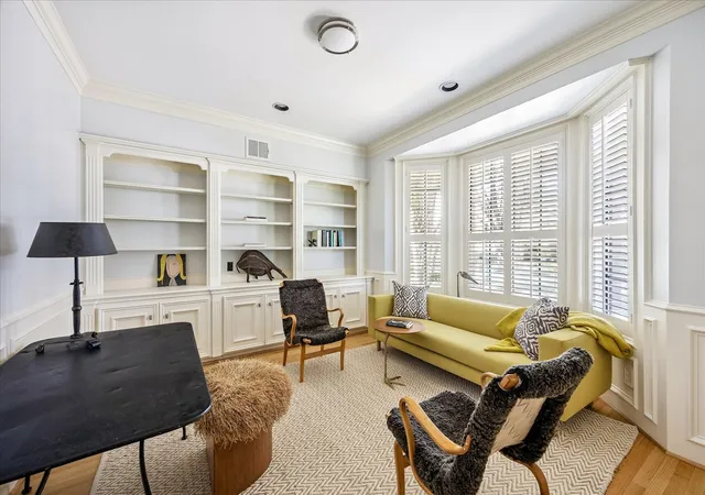 Photo 4 of Sale Pending at 1815 Albans Rd, Houston, TX 77005 | MLS# 42672740 | Listing updated on 2026-10-02