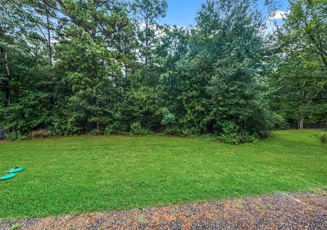 Photo 22 of Single family home for sale at 27 Deerfield Rd, Huntsville, TX 77340 | MLS# 6728874 | Listing updated on 2026-09-12