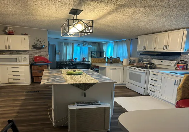 Photo 3 of Single family home for sale at 1109 Road 57071, Cleveland, TX 77327 | MLS# 95137992 | Listing updated on 2026-09-23