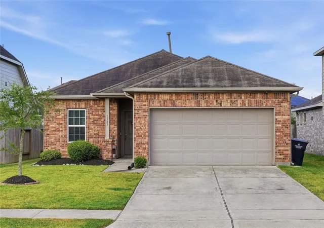 Photo 15 of Sale Pending at 1523 Barras St, Alvin, TX 77511 | MLS# 24430551 | Listing updated on 2026-10-09
