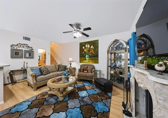 Photo 4 of Townhouse for sale at 7325 Regency Sq Ct, Houston, TX 77036 | MLS# 49686199 | Listing updated on 2026-09-24