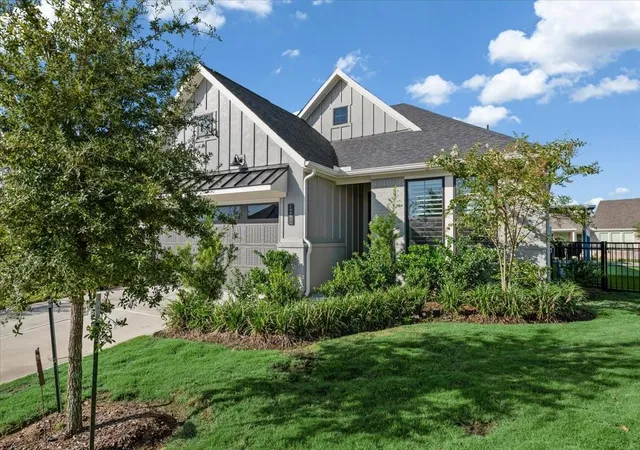 Photo 2 of Townhouse for sale at 14683 Cedar Elm Ct, Willis, TX 77318 | MLS# 81370228 | Listing updated on 2026-09-19