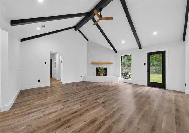 Photo 4 of Single family home for sale at 711 Baker Dr, Tomball, TX 77375 | MLS# 43485345 | Listing updated on 2026-10-09
