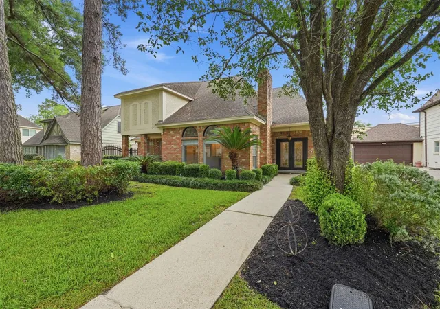 Photo 1 of Single family home for sale at 8310 Mentmore Dr, Spring, TX 77379 | MLS# 43062093 | Listing updated on 2026-09-11