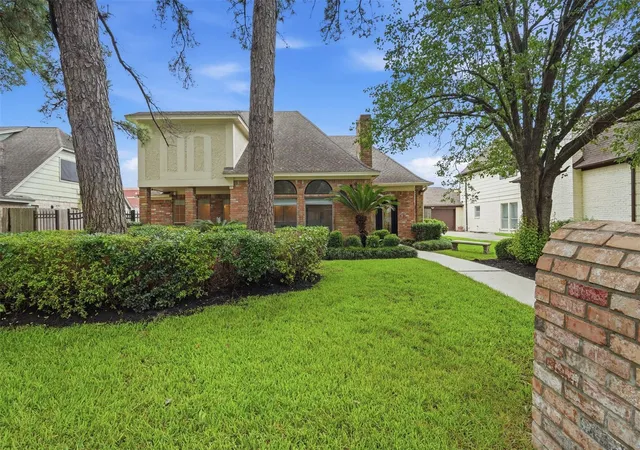 Photo 2 of Single family home for sale at 8310 Mentmore Dr, Spring, TX 77379 | MLS# 43062093 | Listing updated on 2026-09-11