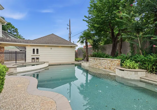Photo 4 of Single family home for sale at 8310 Mentmore Dr, Spring, TX 77379 | MLS# 43062093 | Listing updated on 2026-09-11