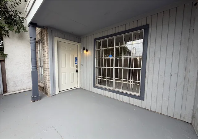 Photo 4 of Condo for sale at 6606 De Moss Dr #1211, Houston, TX 77074 | MLS# 33432202 | Listing updated on 2026-09-21